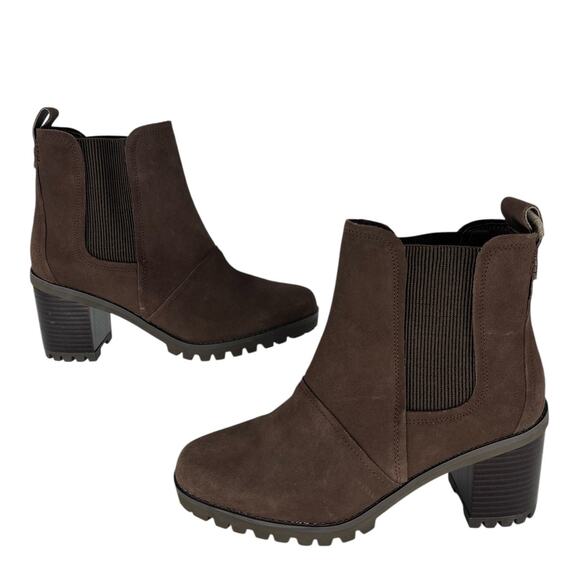 Ugg Hazel Chelsea Boot in Brown - Picture 1 of 12